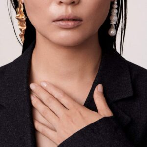 Persian tale hoop earring